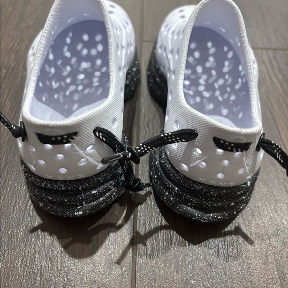 Kids' Black and White Water Shoes - Picture 2 of 3
